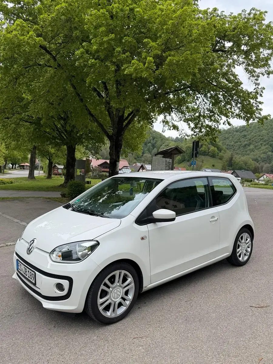Second-hand VW up! 75 CP (55 kW) 2012 Hatchback
