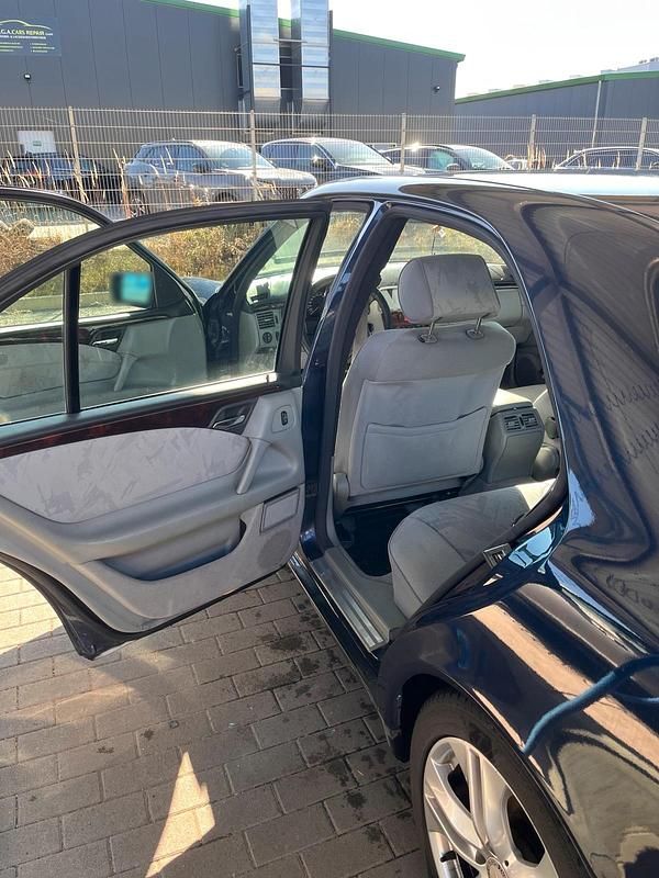 Gebraucht Mercedes E240 Elegance 170 PS (125 kW) 1998 Blau Limousine