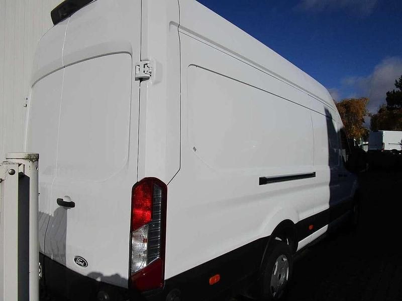 Gebraucht Ford Transit Trend 131 PS (96 kW) 2025 Weiß Pickup