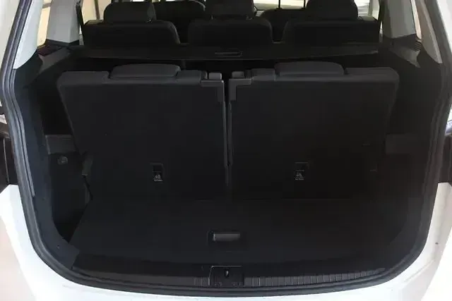 Gebraucht VW Touran Comfortline 150 PS (110 kW) 2023 Pure white Van / Kleinbus
