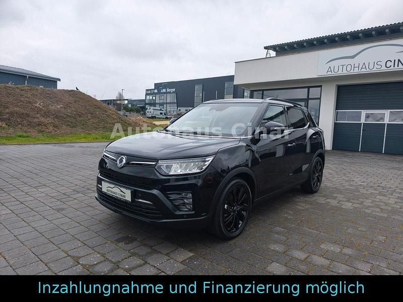 Gebraucht SsangYong Tivoli 163 PS (119 kW) 2023 Schwarz SUV