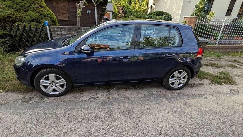 Blau Gebraucht 2009 VW Golf VI Comfortline Kleinwagen | 3.300 € (Guter Preis) - Bild 1/4