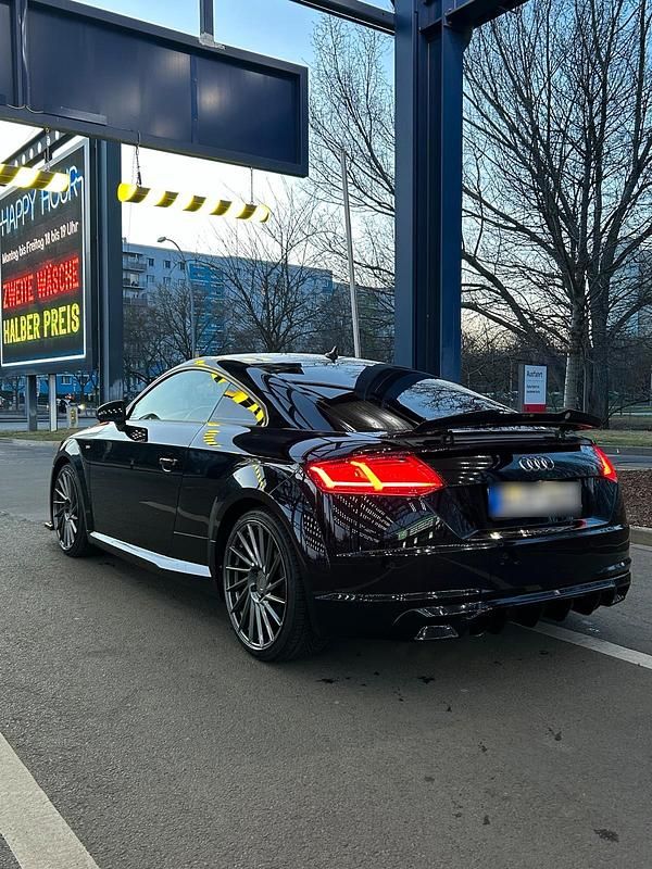 Second-hand Audi TT S-Line 179 CP (131 kW) 2017 Negru Coupe