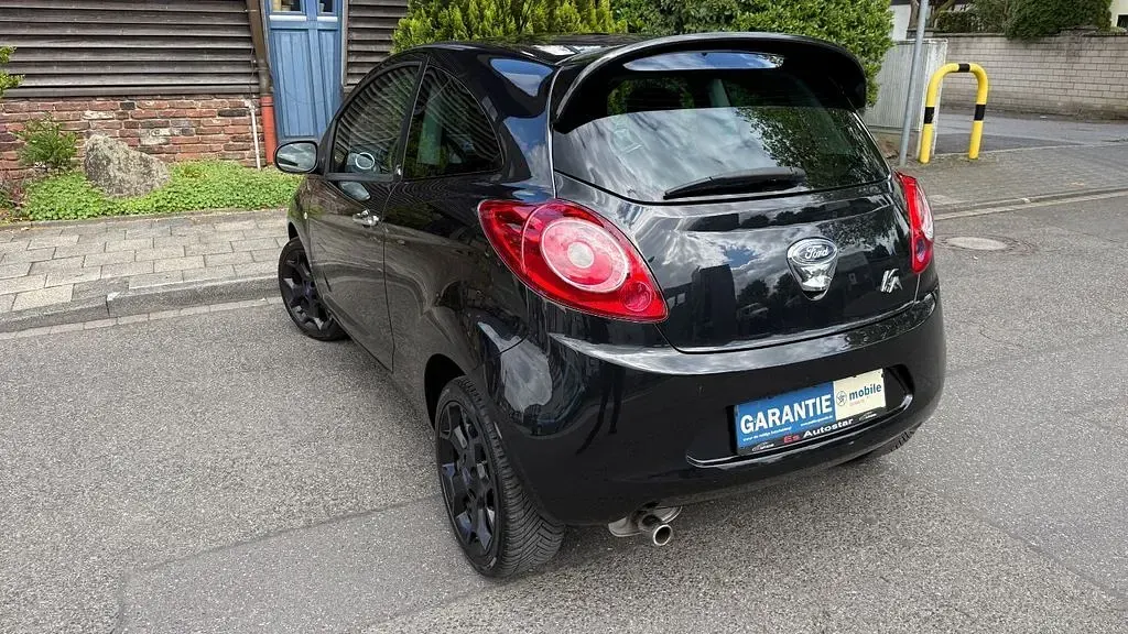 Usata Ford Ka Titanium 69 CV (50 kW) 2015 Nero Utilitaria