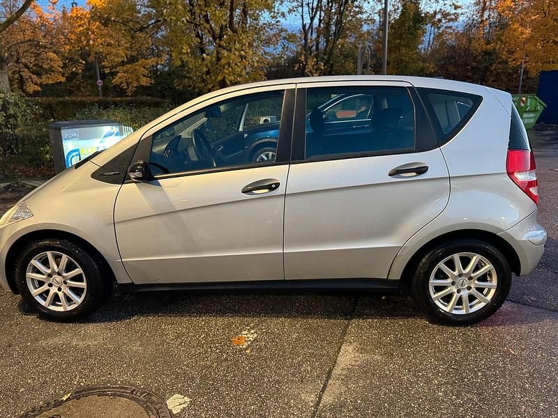 Silber Gebraucht 2005 Mercedes A150 Kleinwagen | 3.800 € (Fairer Preis) - Bild 1/4