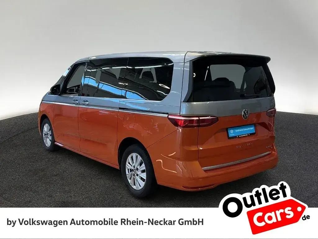 Gebraucht VW Multivan Life 150 PS (110 kW) 2022 Silber Van / Kleinbus
