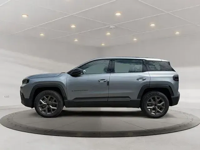Neu Jeep Compass Altitude 145 PS (106 kW) 2026 Yosemite grey metallic 519 SUV