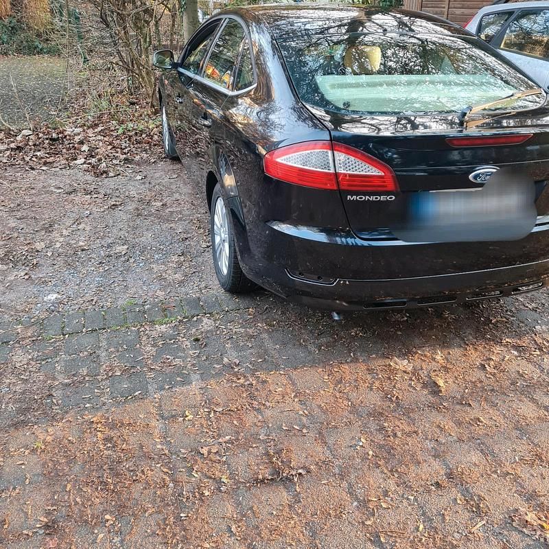 Gebraucht Ford Mondeo 145 PS (106 kW) 2007 Schwarz Limousine