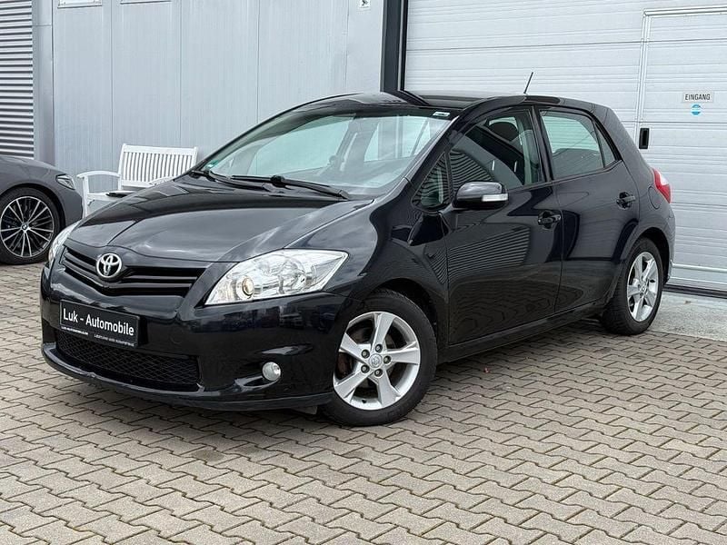 Gebraucht Toyota Auris Edition 132 PS (97 kW) 2012 Schwarz Limousine