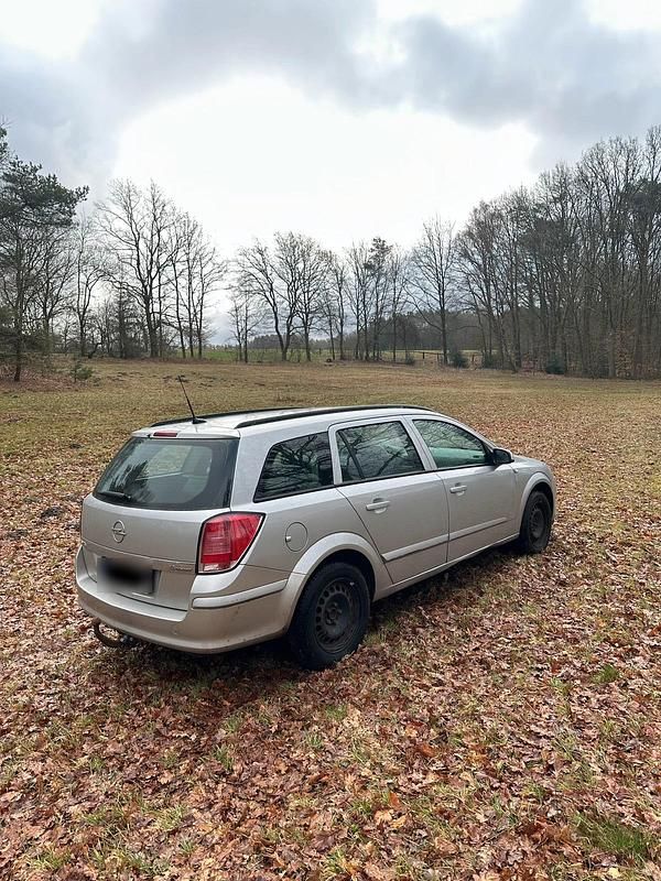 Gebraucht Opel Astra 104 PS (76 kW) 2006 Silber Kombi