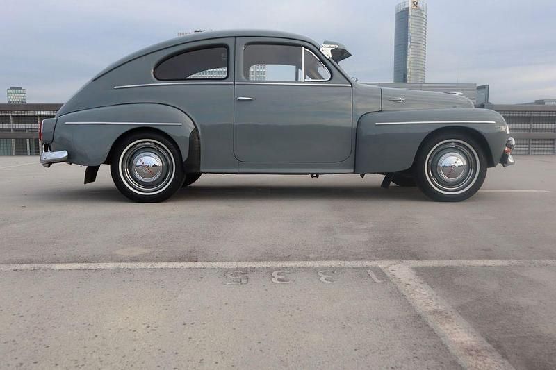 Grau Gebraucht 1953 Volvo PV444 Limousine | 13.900 € - Bild 1/4