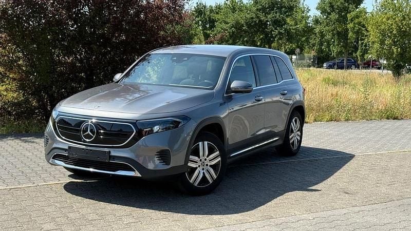 Grau Gebraucht 2022 Mercedes EQB300 Progressive SUV | 28.500 € - Bild 1/4
