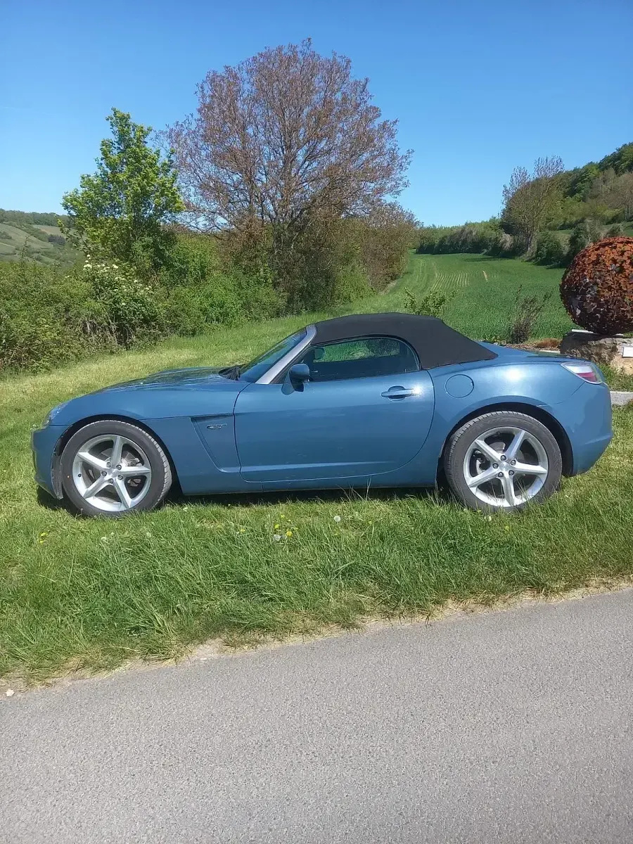 Occasion Opel GT 264 ch (194 kW) 2008 Bleue Cabriolet