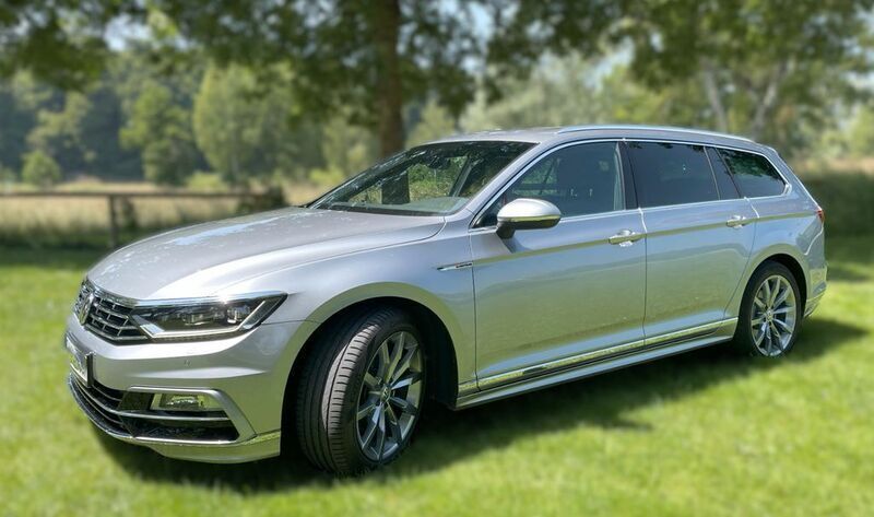 Grau Gebraucht 2018 VW Passat R-line Kombi | 23.990 € (Fairer Preis) - Bild 1/4