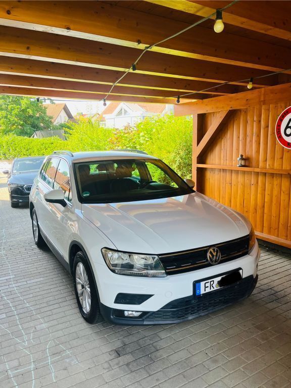 Weiß Gebraucht 2017 VW Tiguan Comfortline SUV | 18.600 € (Fairer Preis) - Bild 1/4