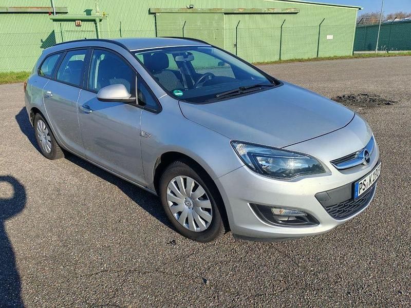 Gebraucht Opel Astra Exklusiv 110 PS (80 kW) 2015 Silber Kombi