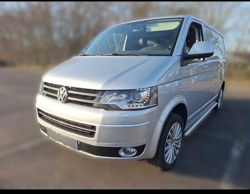 Gebraucht VW Transporter 179 PS (131 kW) 2014 Reflexsilber Van