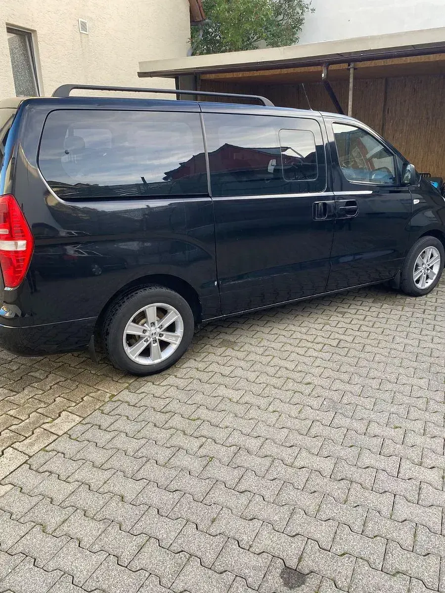 Gebraucht Hyundai H-1 170 PS (125 kW) 2010 Schwarz Van / Kleinbus