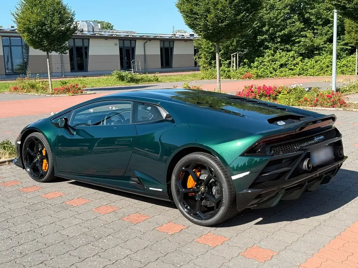 Gebraucht Lamborghini Huracán 640 PS (470 kW) 2023 Grün Coupé