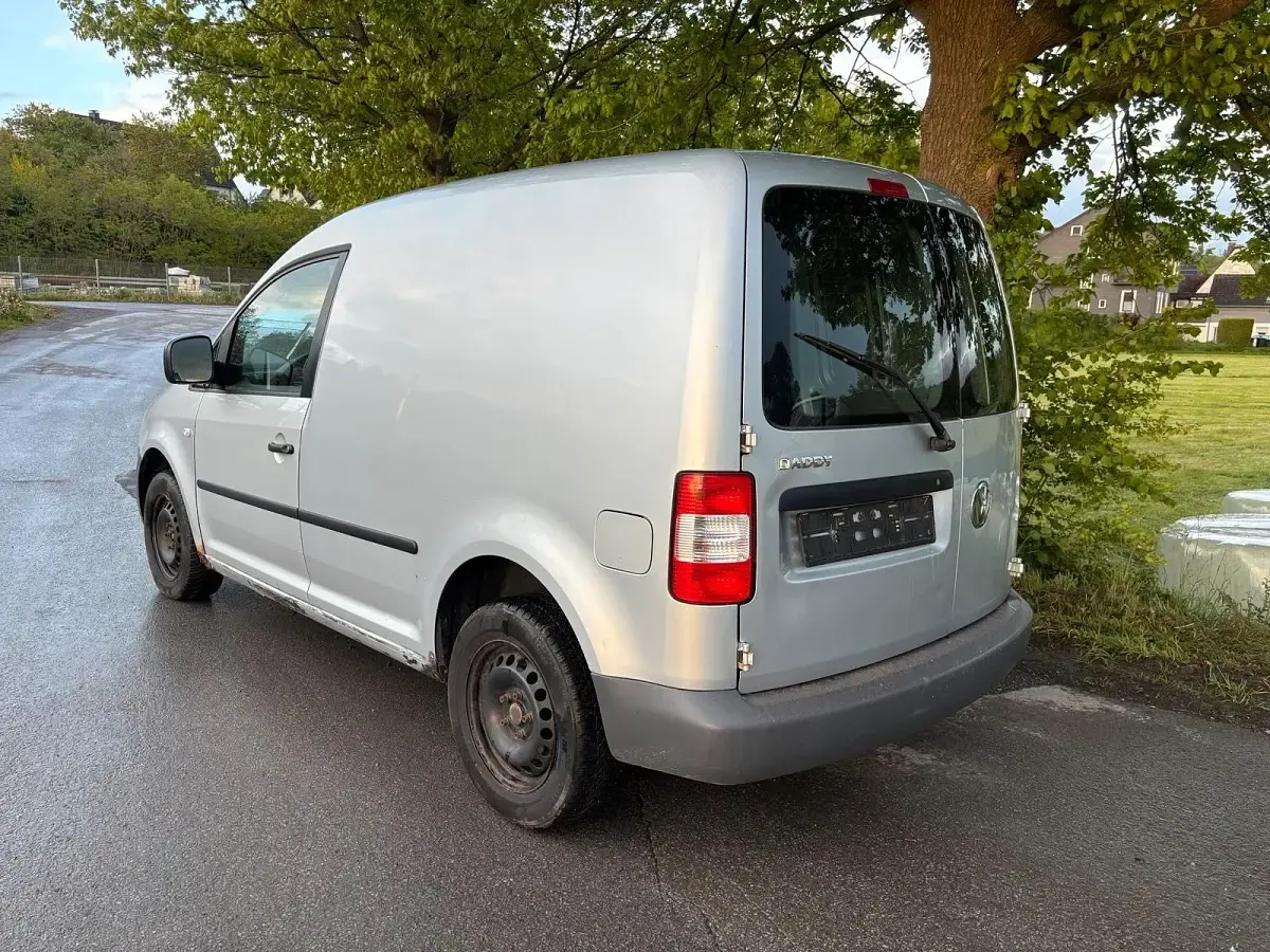 Gebraucht VW Caddy 102 PS (75 kW) 2004 Silber Van / Kleinbus