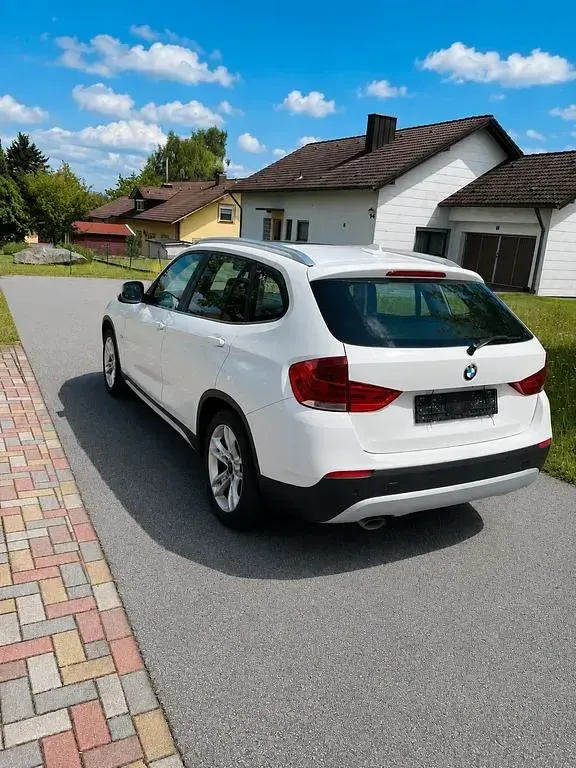 Używany BMW X1 204 KM (150 kW) 2011 Biały SUV