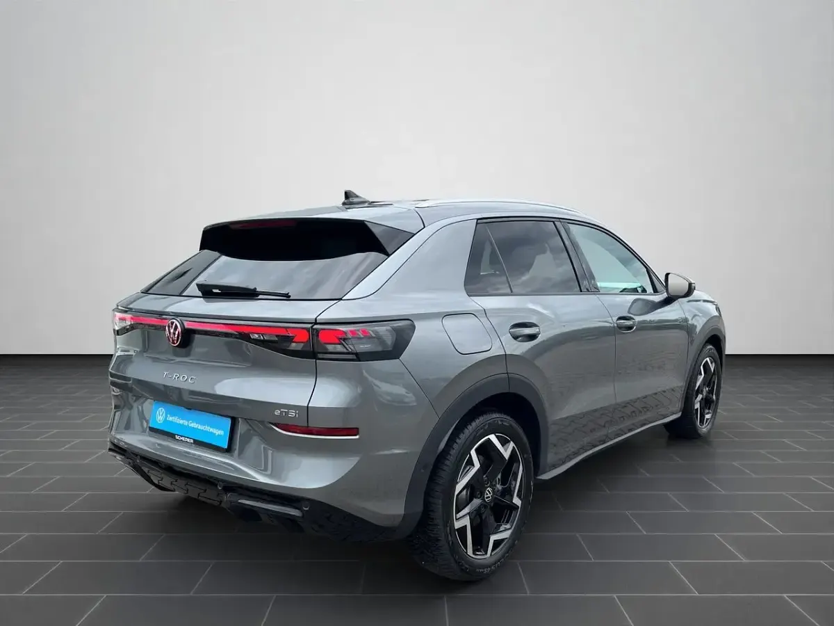Gebraucht VW T-Roc R-line 150 PS (110 kW) 2026 Wolf grey metallic (metallic) SUV