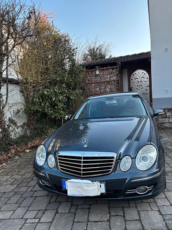 Second-hand Mercedes E200 184 CP (135 kW) 2008 Gri Berlinǎ