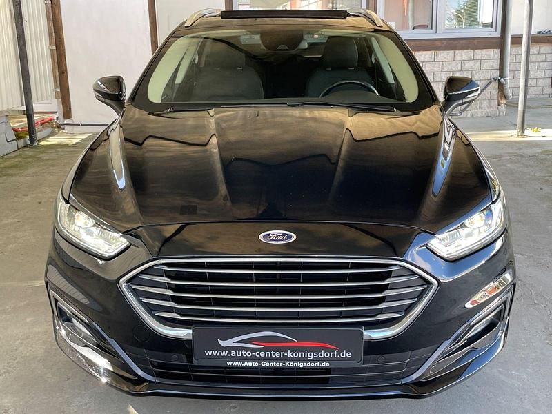 Gebraucht Ford Mondeo Titanium 150 PS (110 kW) 2021 Schwarz Kombi