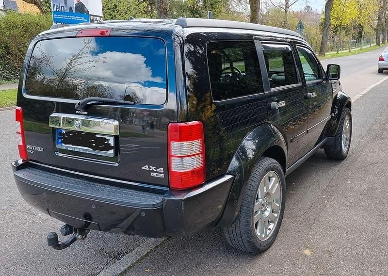 Second-hand Dodge Nitro SXT 177 CP (130 kW) 2008 Negru SUV