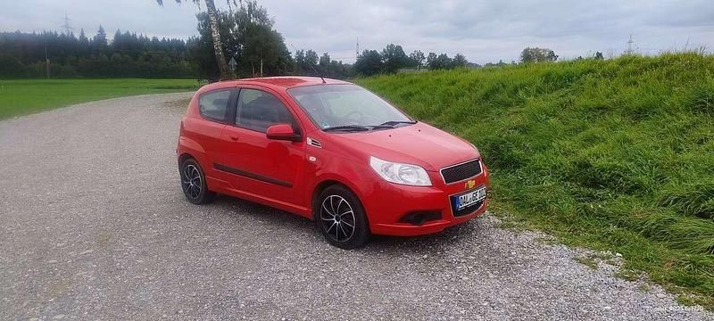Rot Gebraucht 2009 Chevrolet Aveo LS Coupé | 850 € - Bild 1/4