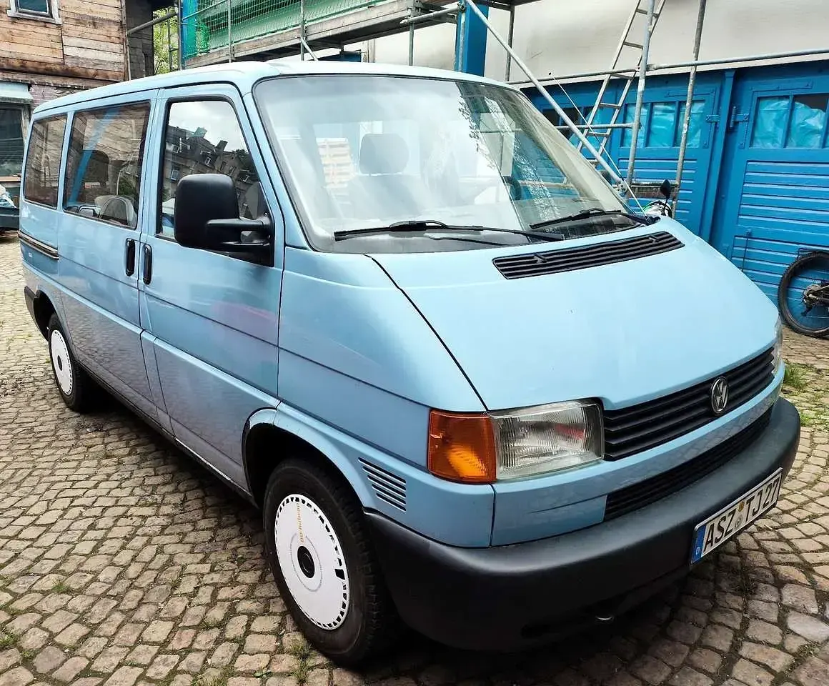 Gebraucht VW T4 68 PS (50 kW) 2000 Blau Van