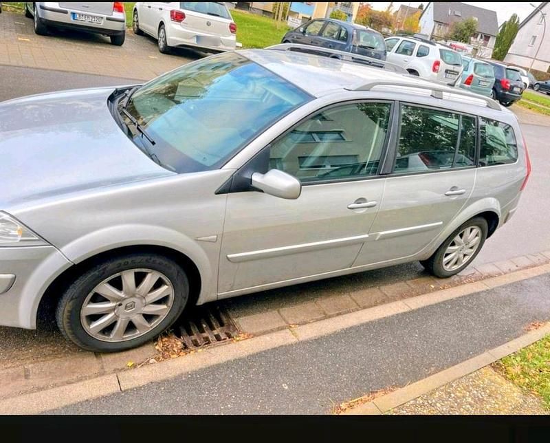 Gebraucht Renault Mégane GrandTour 131 PS (96 kW) 2008 Silber Kombi