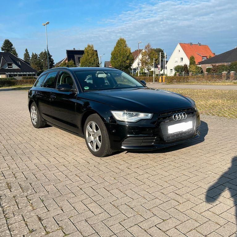 Schwarz Gebraucht 2012 Audi A6 Ambiente Kombi | 13.800 € (Etwas zu teuer) - Bild 1/4