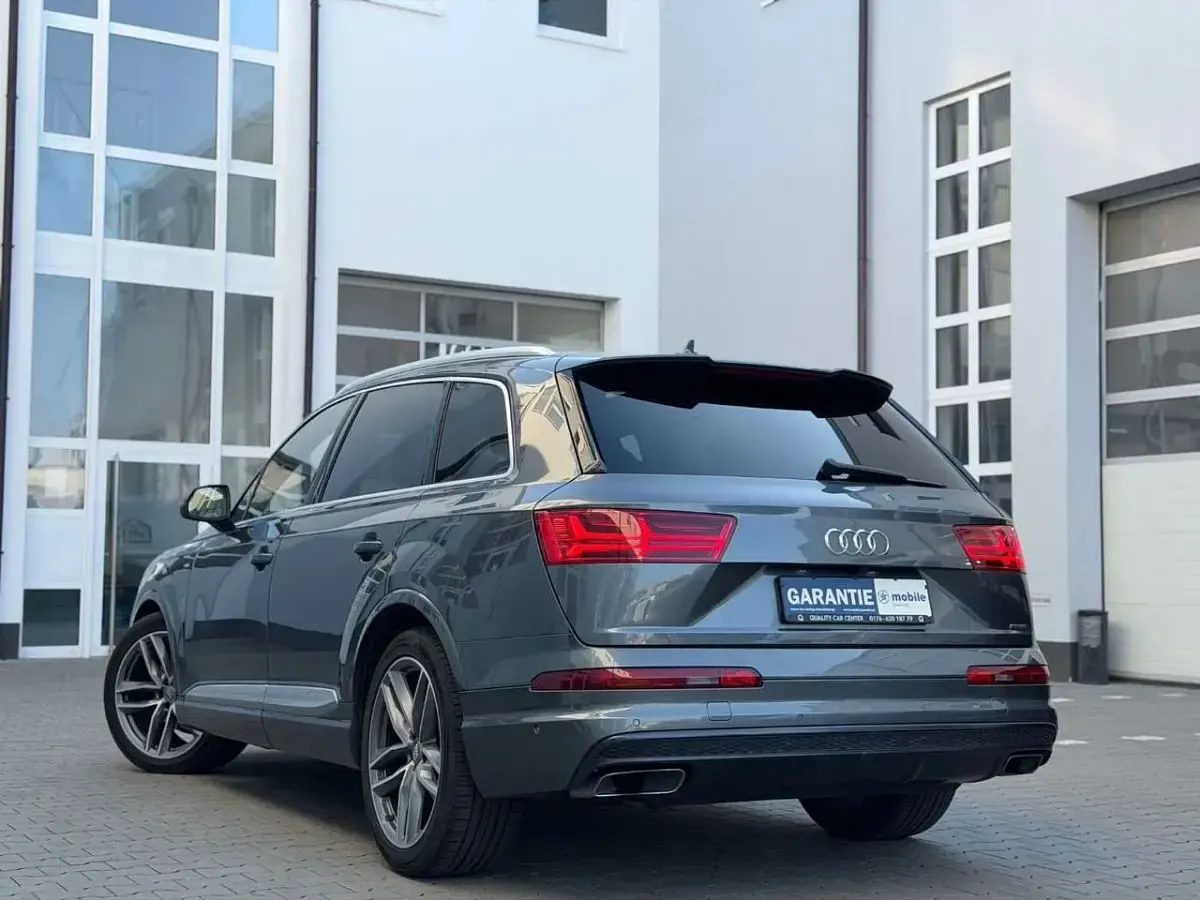 Używany Audi Q7 S-Line 272 KM (200 kW) 2016 Szary SUV