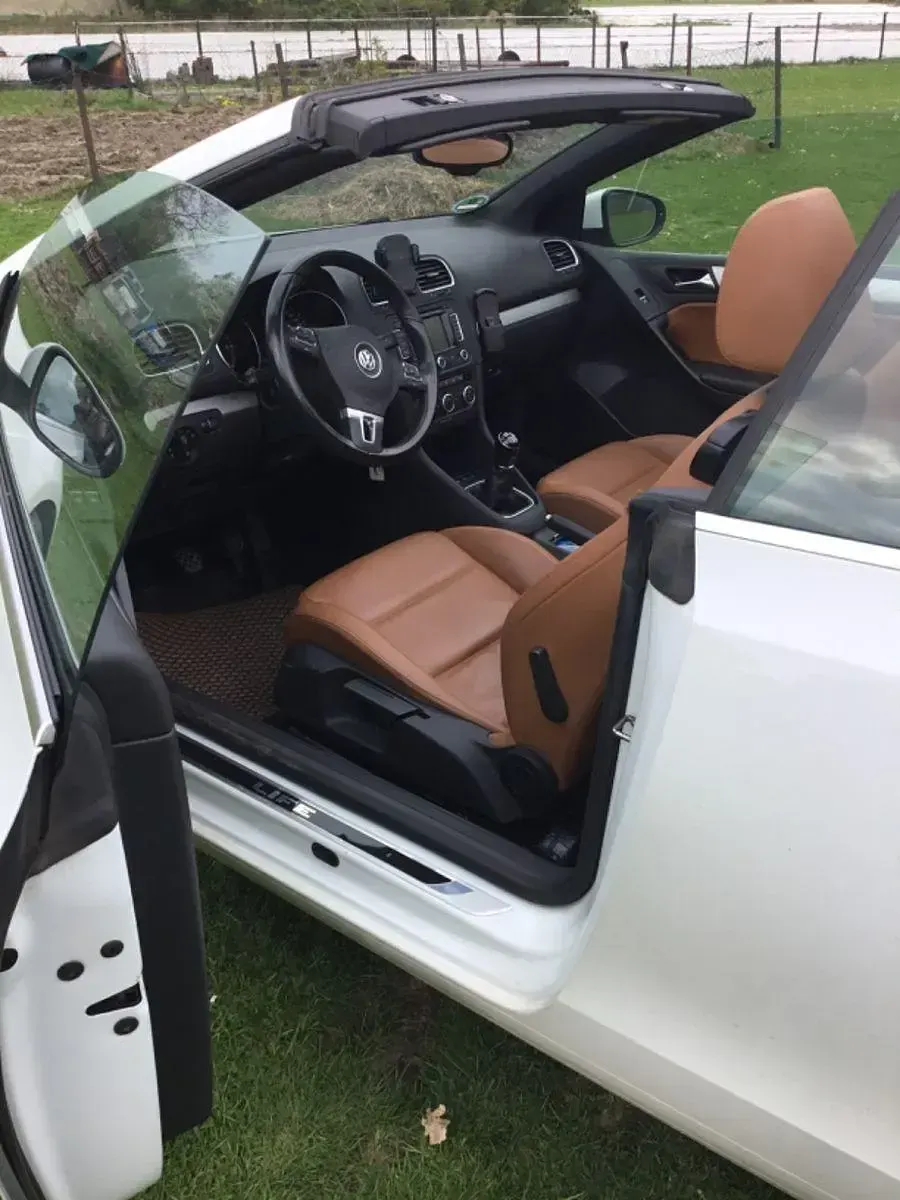 Gebraucht VW Golf Cabriolet Life 140 PS (102 kW) 2013 Weiß Cabrio