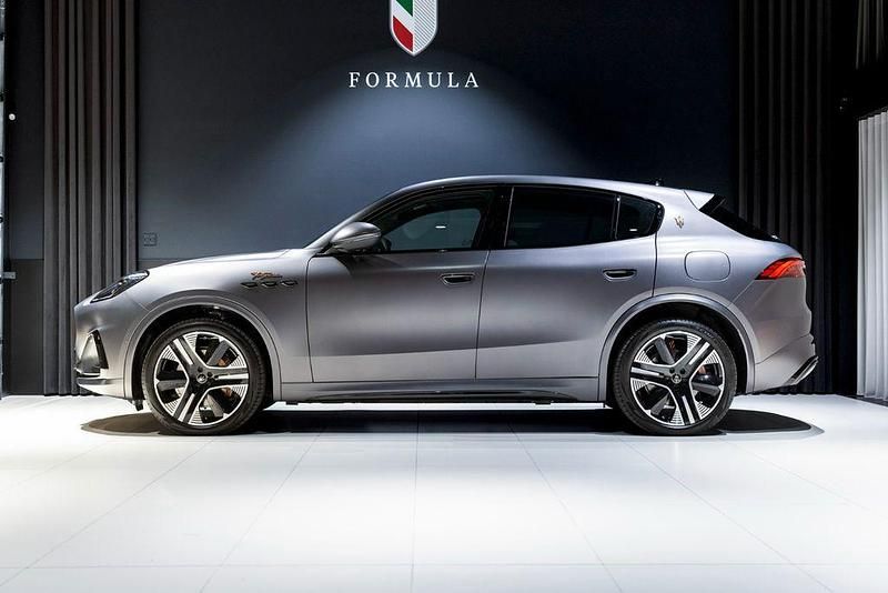 Neu Maserati Grecale Folgore 409 kW (557 PS) 2025 Grau SUV