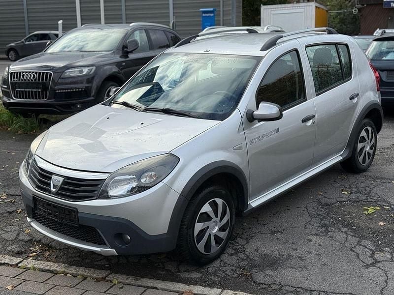 Gebraucht Dacia Sandero Stepway 68 PS (50 kW) 2010 Silber Kleinwagen
