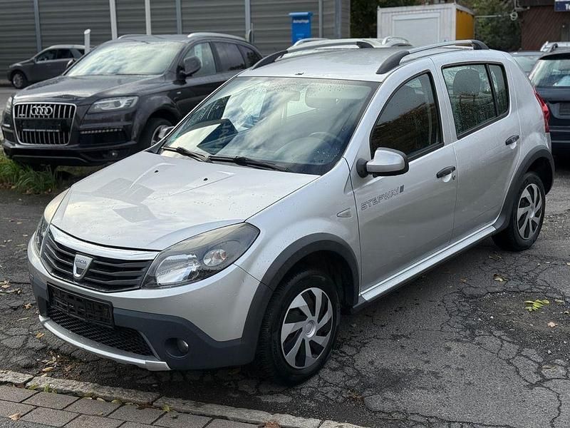 Silber Gebraucht 2010 Dacia Sandero Stepway Kleinwagen | 3.550 € (Guter Preis) - Bild 1/4