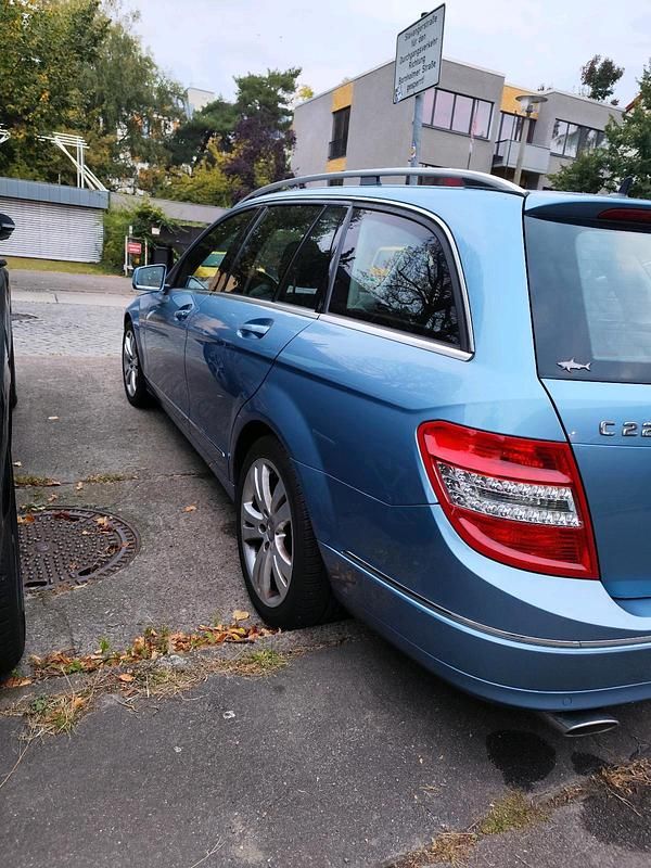 Gebraucht Mercedes C220 Avantgarde 170 PS (125 kW) 2010 Schwarz Kombi