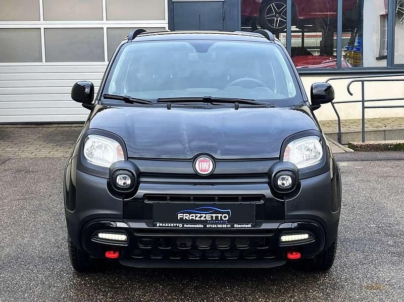 Colore esterno(cinema schwarz) Gebraucht 2024 Fiat Panda Cross Kleinwagen | 13.290 € (Fairer Preis) - Bild 1/4