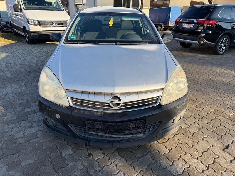 Gebraucht Opel Astra Basis 110 PS (80 kW) 2008 Silber Kombi