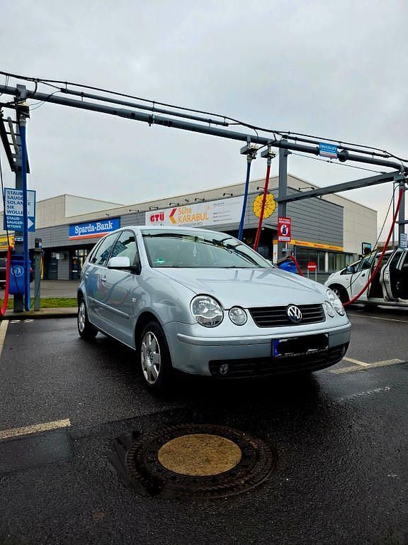 Silber Gebraucht 2003 VW Polo Highline Limousine | 3.995 € (Fairer Preis) - Bild 1/4