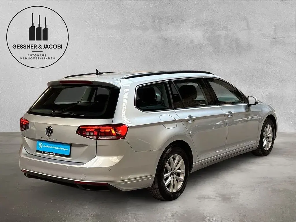 Gebraucht VW Passat Business 150 PS (110 kW) 2023 Gelb Kombi