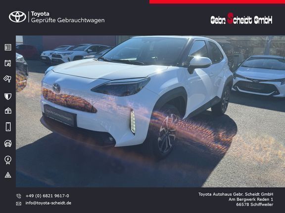 Schneeweiß Gebraucht 2023 Toyota Yaris Hybrid Connect Style | 23.489 € (Guter Preis) - Bild 1/4
