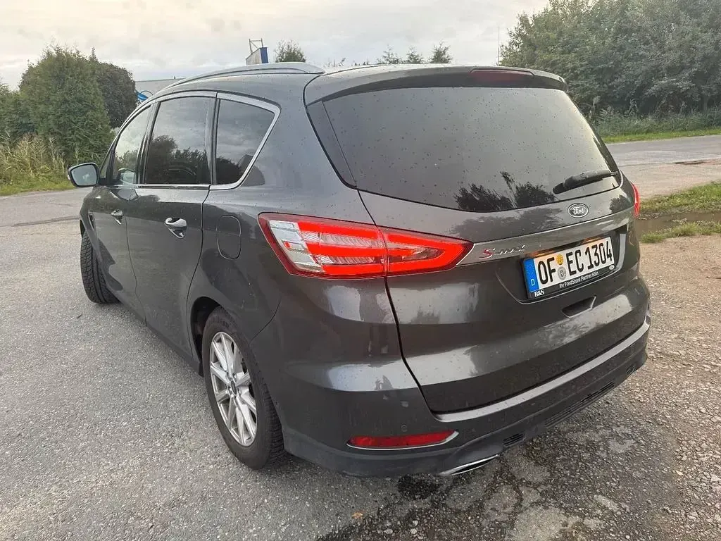Gebraucht Ford S-MAX Titanium 179 PS (131 kW) 2016 Grau Van / Kleinbus