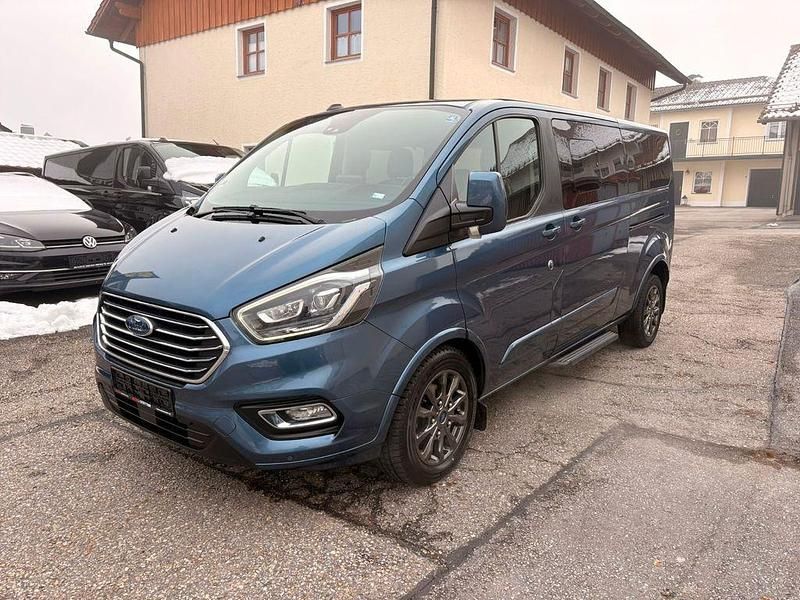 Blau Gebraucht 2022 Ford Tourneo Van / Kleinbus | 27.990 € (Fairer Preis) - Bild 1/4