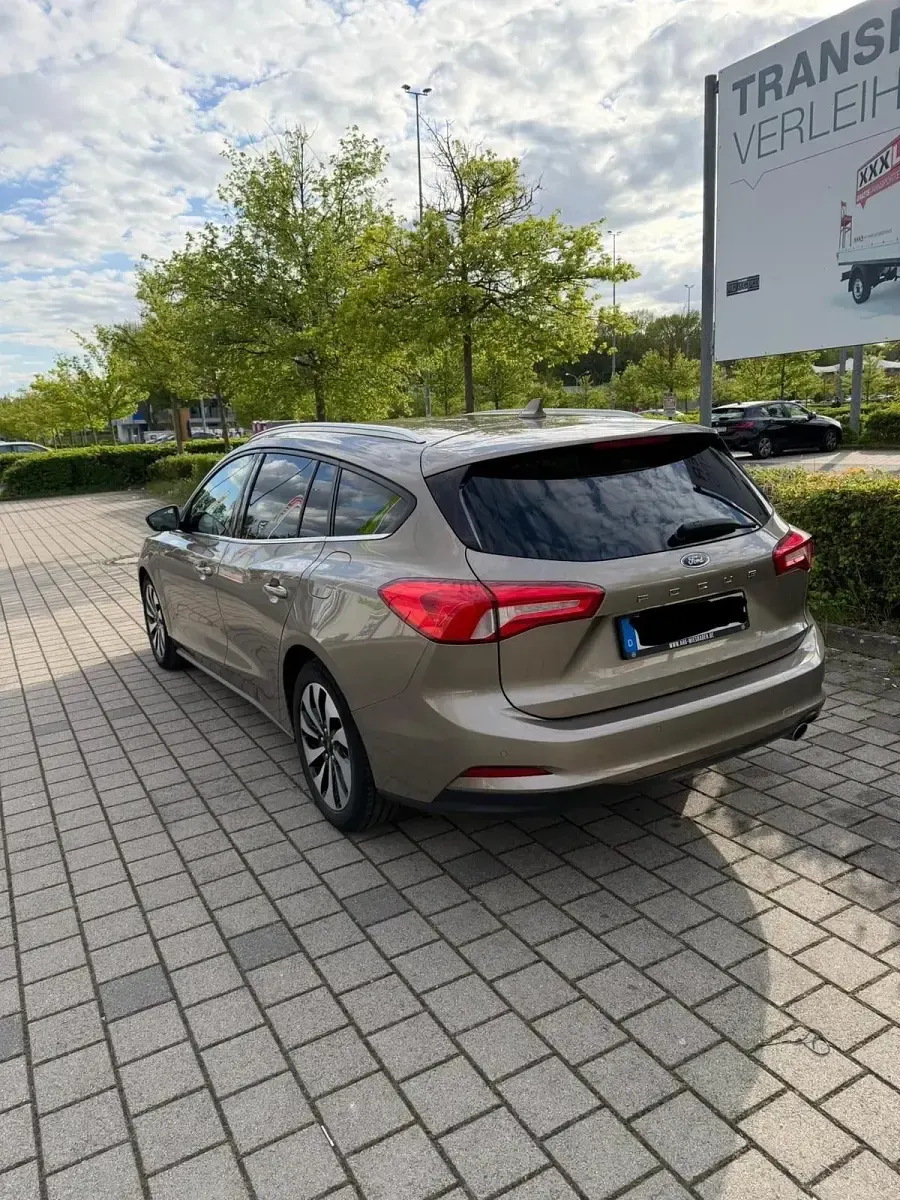 Gebraucht Ford Focus Active 122 PS (89 kW) 2018 Braun Kombi