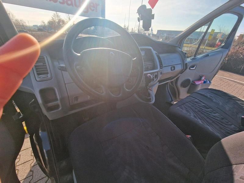 Gebraucht Renault Trafic 114 PS (83 kW) 2013 Schwarz Van / Kleinbus