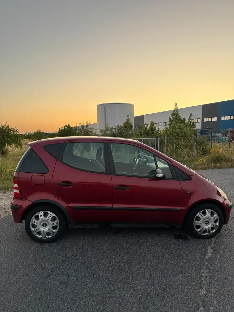 Gebraucht Mercedes A140 82 PS (60 kW) 2003 Rot Kleinwagen
