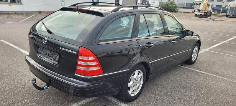 Gebraucht Mercedes C180 Elegance 143 PS (105 kW) 2004 Schwarz Limousine